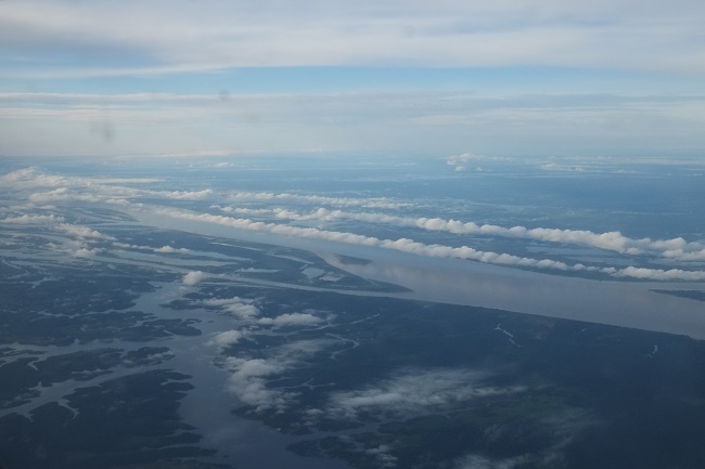 Vista do rio Amazonas
próximo à cidade de Parintins, Estado do Amazonas (Eduardo G. Neves).
